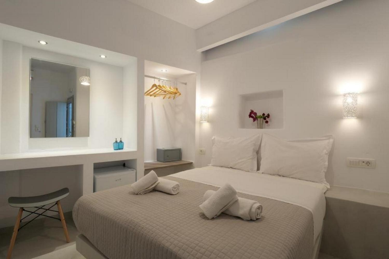 Low Cost Fira Center Rooms Exteriör bild
